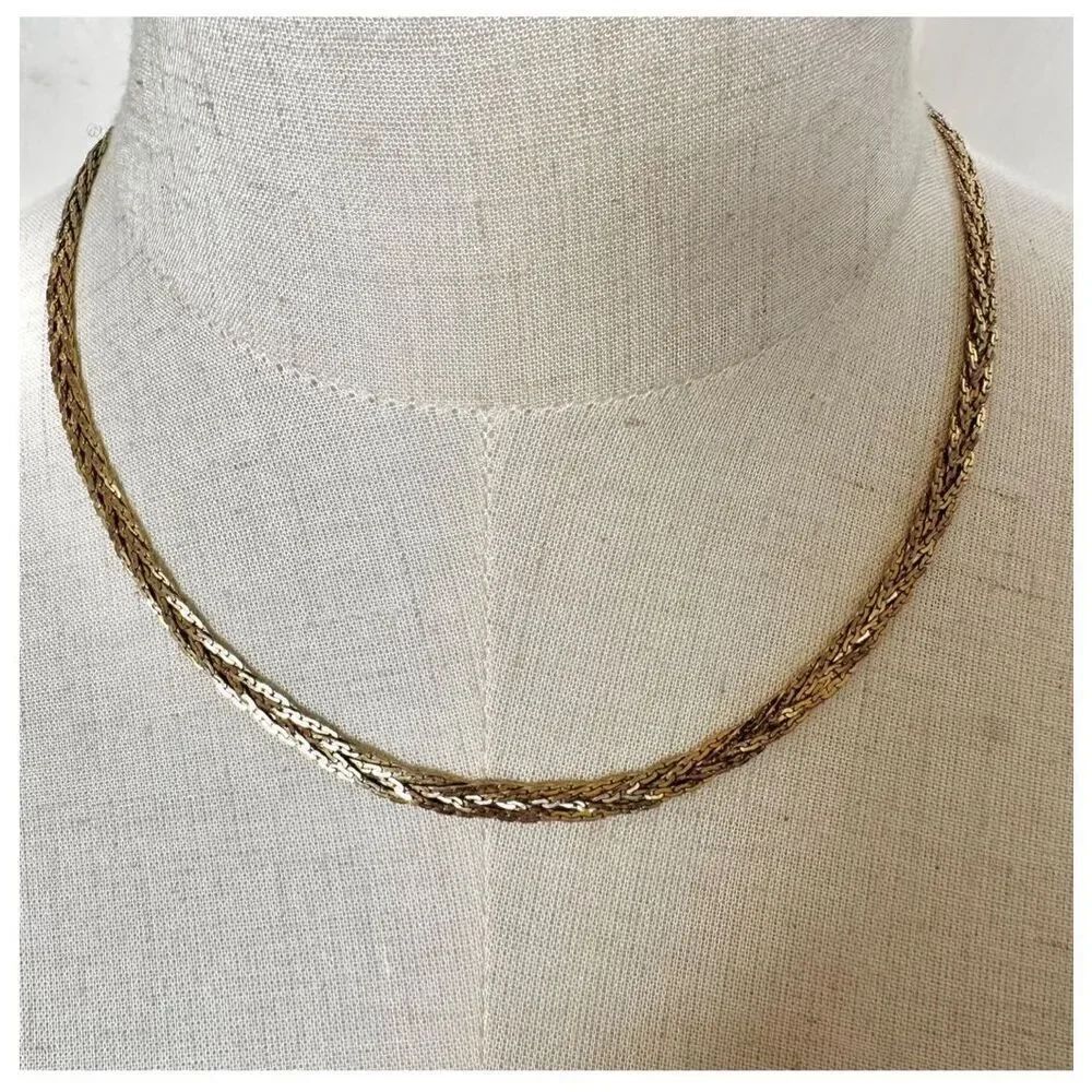 Gold tone braided vintage necklace